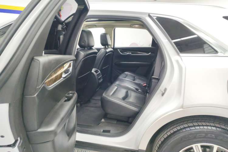 Used Cadillac XT5 2018 25T Luxury Model