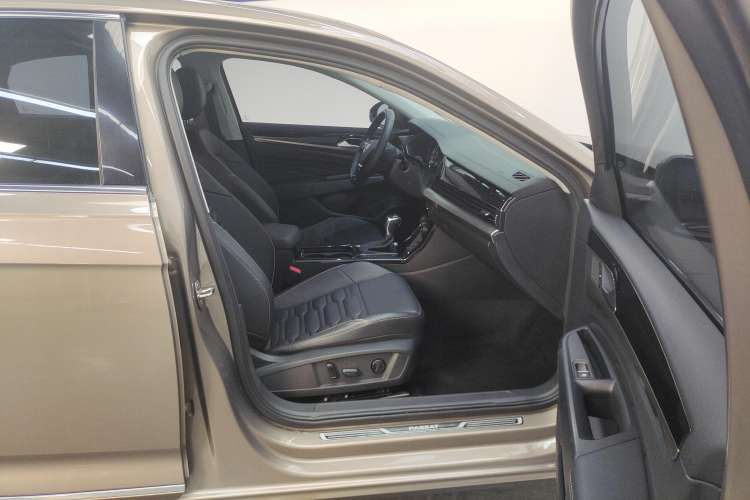 Used Volkswagen Passat 2019 330TSI Elite Edition China VI
