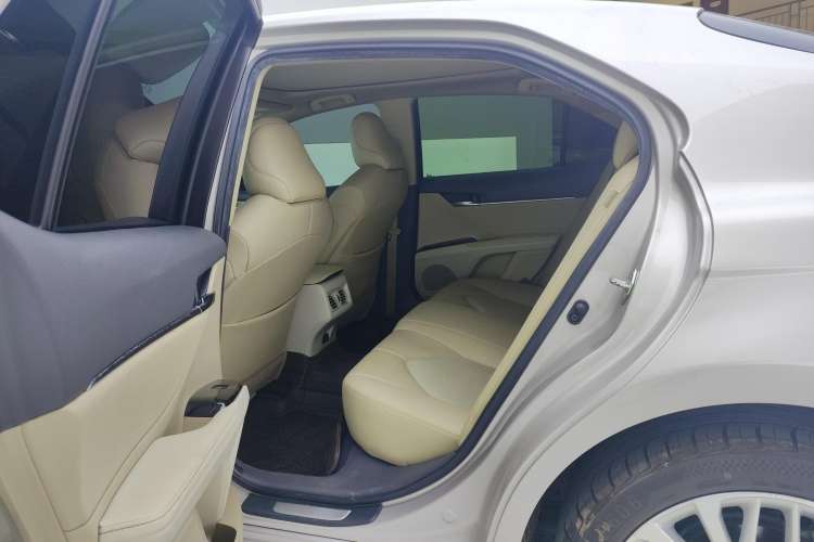 Used Toyota Camry 2019 2.5G Luxury Edition China VI Standard