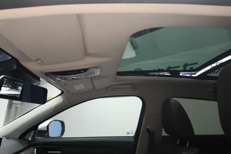 Used Wey VV6 2018 2.0T Two-Wheel Drive Flagship Version China V Standard
