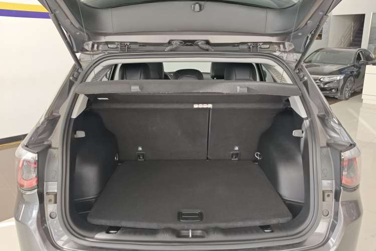 Used  Compass 2017 200T Automatic Family Edition
