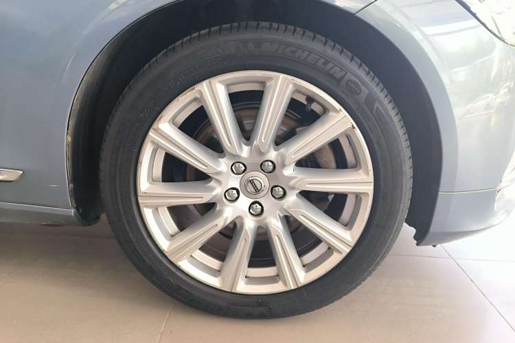 Used Volvo S90 2020 Facelifted T5 Zhiyi Luxury Edition
