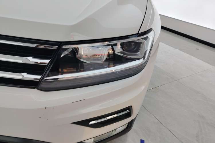 Used Volkswagen Tiguan L 2020 330TSI Automatic Two-Wheel Drive Smart Luxury Edition China VI Standard
