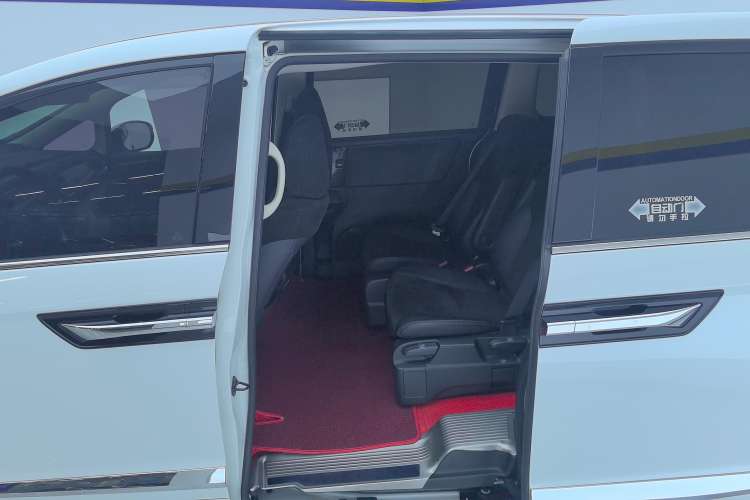 Used Honda Elysion 2016 2.4L Classic Edition
