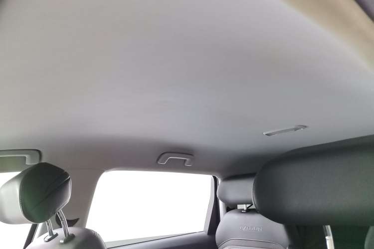 Used Baojun RM-5 2019 1.5T Manual Elite Version with 24-Hour Online Service 6 Seats
