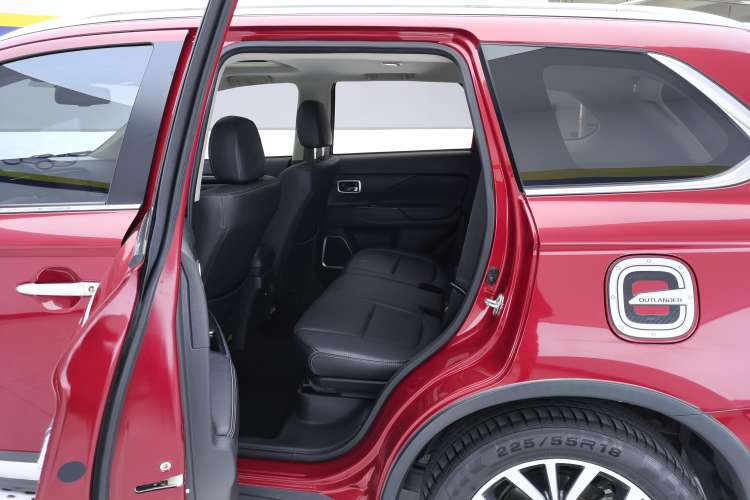 Used Mitsubishi Outlander 2018 2.4L 4x4 Elite Edition 5 Seats
