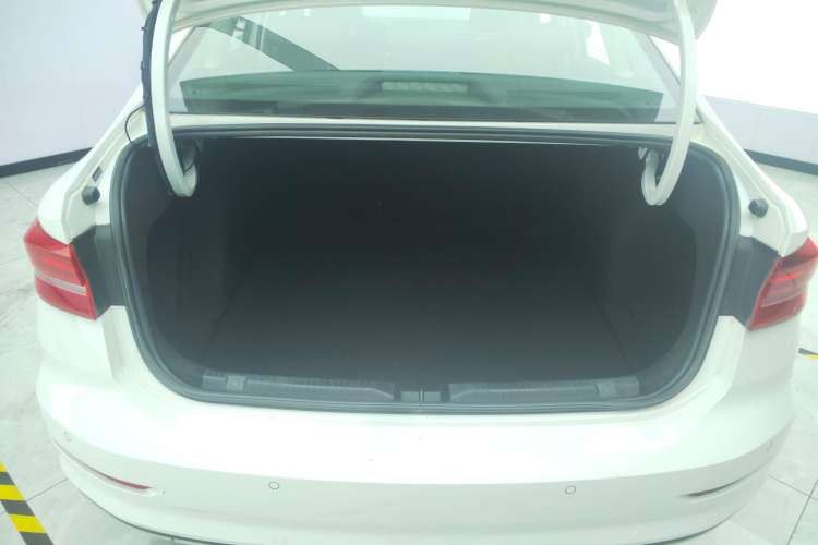 Used Volkswagen Lavida 2018 1.5L Automatic Comfort Edition China V Standard
