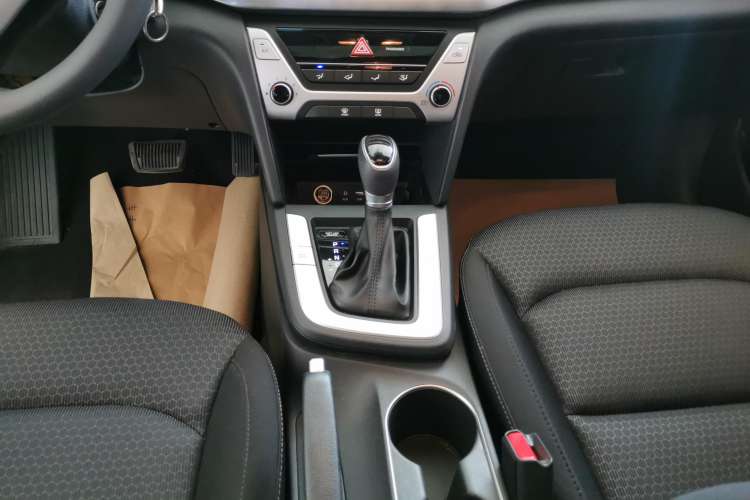 Used Hyundai Elantra 2016 1.6L Automatic ZhiXuan – Elite Version
