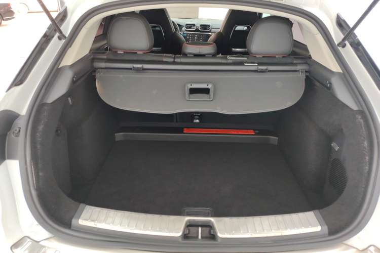 Used Lynk & Co 02 2018 1.5T DCT Two-Wheel Drive Pro Version China V Emission Standard
