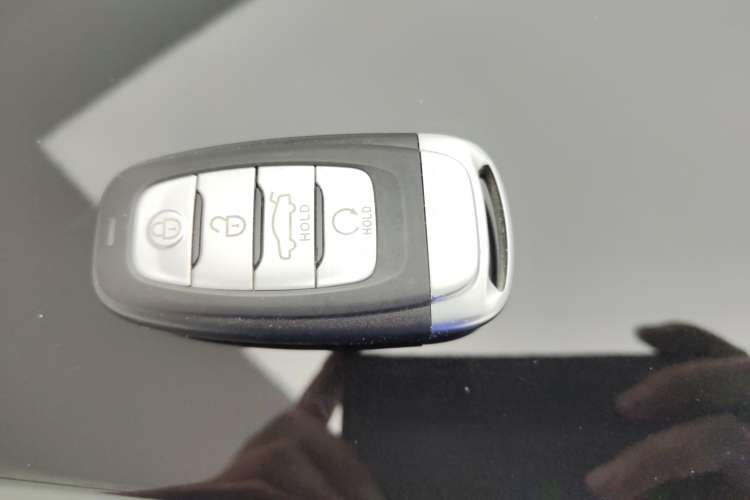 Used Hongqi H9 2022 2.0T Smart Connect Flagship Edition
