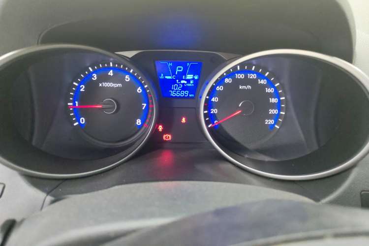 Used Hyundai ix35 2013 2.0L Automatic Two-Wheel Drive Smart GLS China IV Standard
