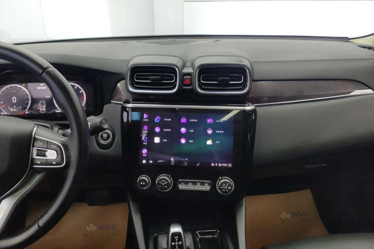 Used Lynk & Co 02 2018 1.5T DCT Two-Wheel Drive Pro Version China V Emission Standard
