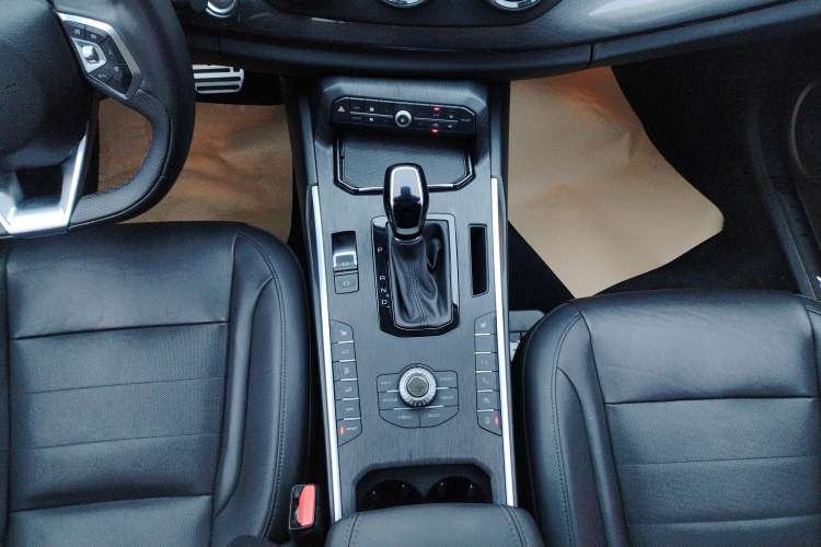 Used Wey VV7 2017 2.0T Flagship Edition
