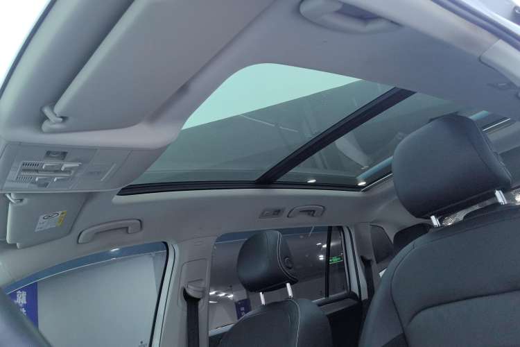 Used Volkswagen Tiguan L 2017 330TSI Automatic Two-Wheel Drive Luxury Edition
