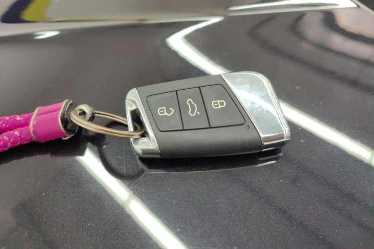 Used Volkswagen Passat 2019 330TSI Luxury Edition China VI Standard