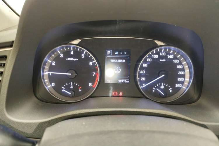 Used Hyundai Elantra 2016 1.6L Automatic ZhiXuan – Elite Version
