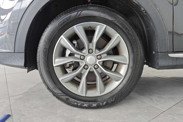 Used Roewe RX5 2023 PLUS 330TGI Automatic Trendsetting Smart Edition
