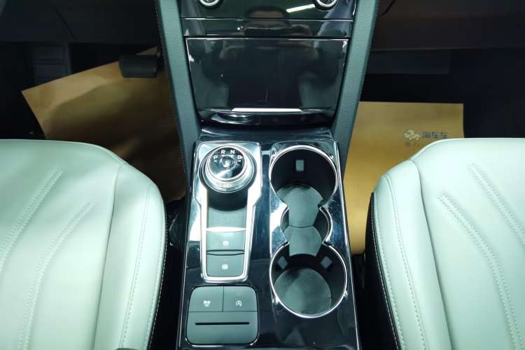 Used Ford Escape 2020 EcoBoost 245 Two-Wheel-Drive Comfort Edition
