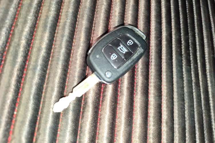 Used Hyundai Elantra 2016 1.6L Automatic ZhiXuan – Elite Version
