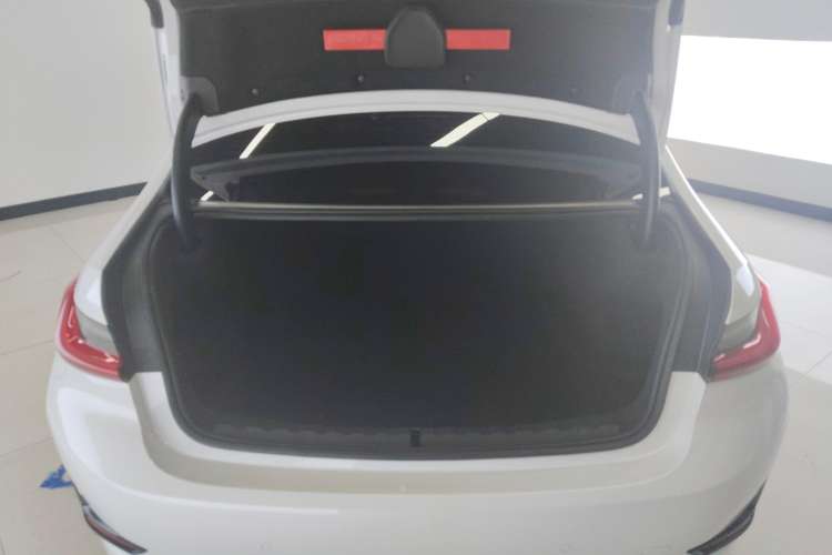 Used BMW 3 Series 2020 320i Sport Package
