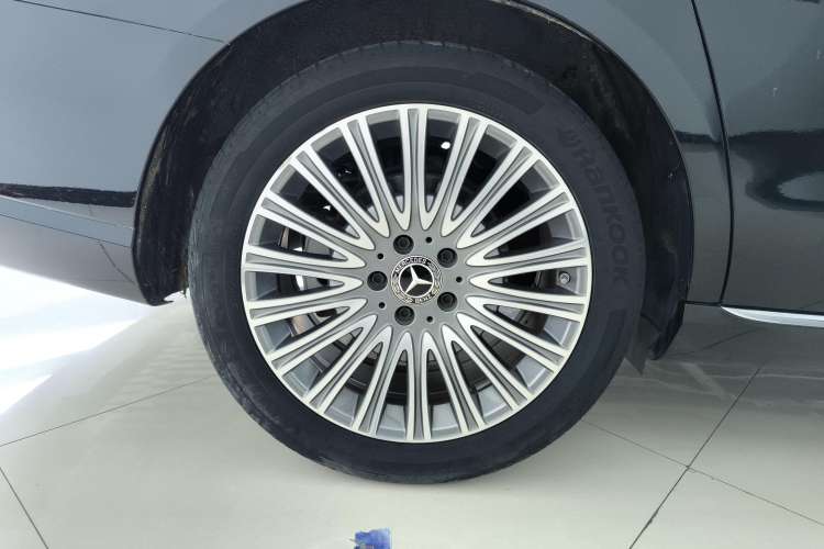 Used Mercedes-Benz E-Class 2022 Updated E 300 L Luxury Edition
