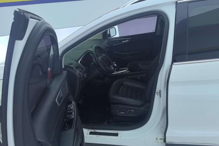 Used Ford Edge 2018 EcoBoost 245 Two-Wheel-Drive Titanium 7-Seater China V Standard
