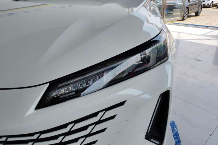 Used Changan Eado DD 2023 Blue Whale NE 1.5T GDI DCT Luxury Edition
