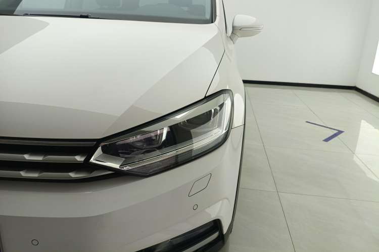 Used Volkswagen Touran 2021 Volkswagen Touran L 280TSI DSG Boundary Edition 7-Seater