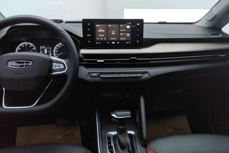 Used Geely Auto Vision X3 2021 PRO 1.5L CVT Deluxe Model
