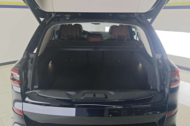 Used BMW X5 2022 Restyled xDrive 30Li Luxury Version M Sport Package
