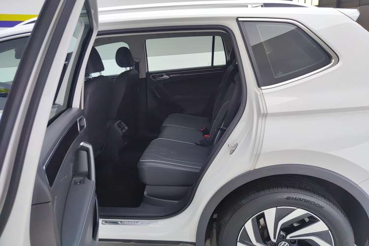 Used Volkswagen Tiguan L 2022 330TSI Automatic Two-Wheel Drive Smart Edition
