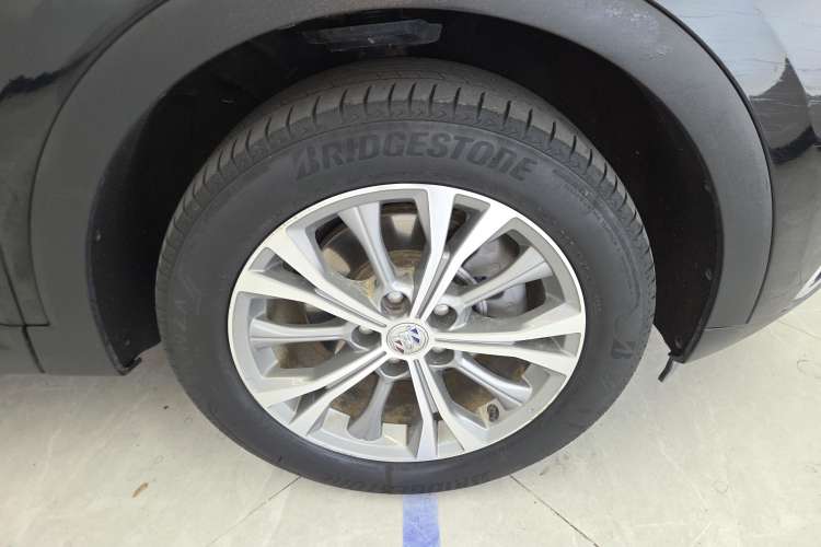 Used Buick Envision 2022 Encore Plus 652T Five-Seat Luxury Model
