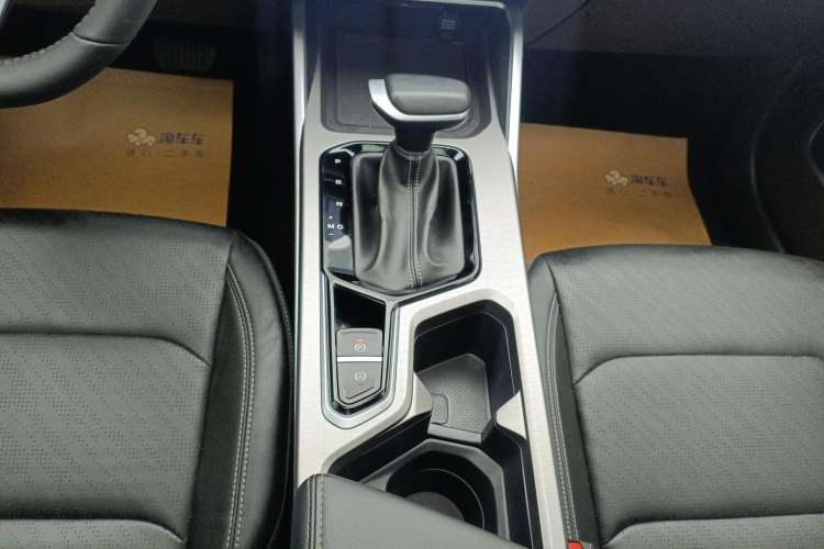 Used Geely Auto Emgrand 2023 4th Generation Champion Edition 1.5L CVT Prestige Model
