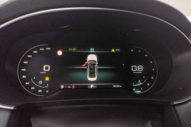 Used Roewe i6 MAX 2020 300TGI Automatic Cool & Stylish Skyroof Edition
