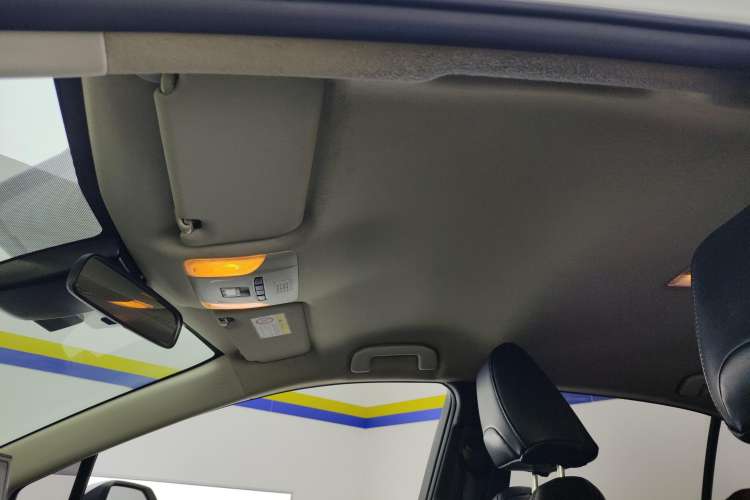 Used Toyota Corolla 2022 Dual-Motor 1.8L E-CVT Pioneer Edition
