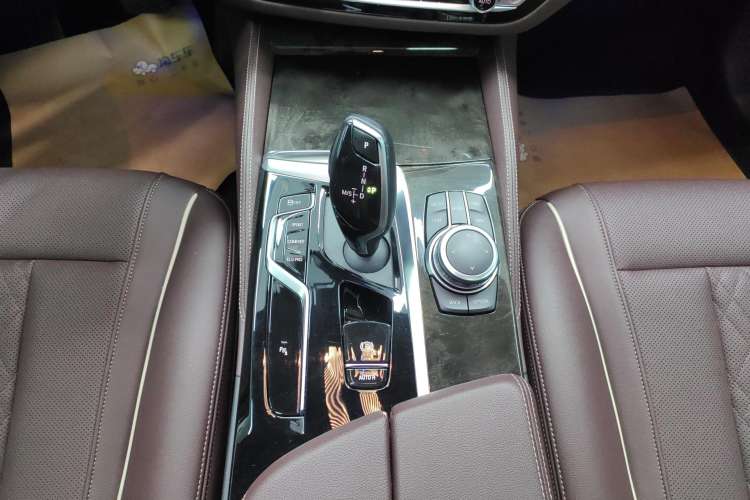 Used BMW 5 Series 2022 Restyled 525Li M Sport Package
