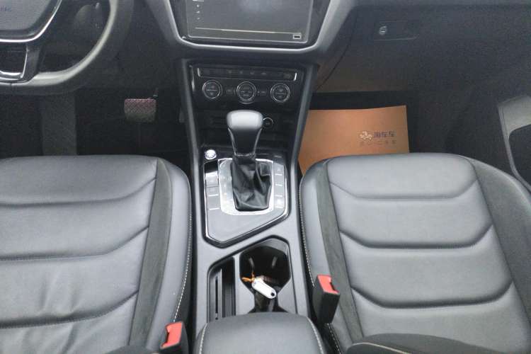 Used Volkswagen Tiguan L 2021 330TSI Automatic Two-Wheel Drive Smart Edition
