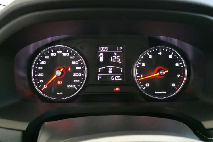 Used Roewe i6 2020 PLUS 1.6L CVT 4G Connected Glory Flagship Edition