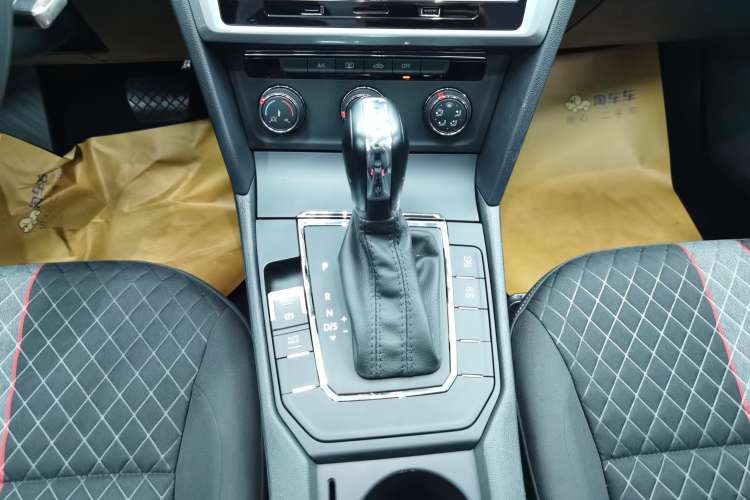 Used Volkswagen Lamando 2019 230TSI DSG Fashion Edition China VI
