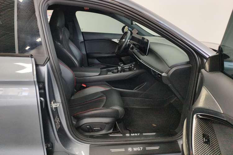 Used MG 7 2023 2.0T Automatic Trophy+ Ignition Glory Edition
