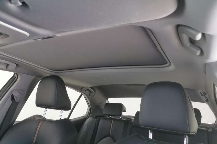 Used Toyota Camry 2023 Dual-Motor 2.5 HGVP Leading Edition
