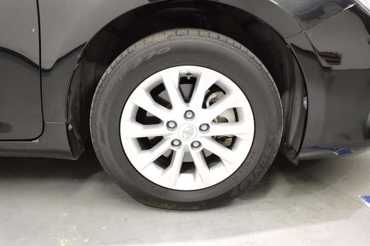 Used Toyota Camry 2016 2.0G 10th Anniversary Leading Edition
