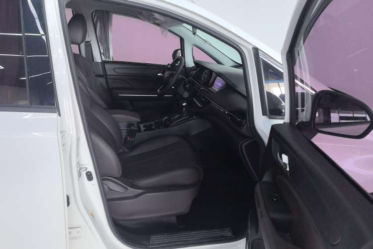 Used GAC Trumpchi M6 2019 270T DCT Luxury Edition (7-seater) China VI
