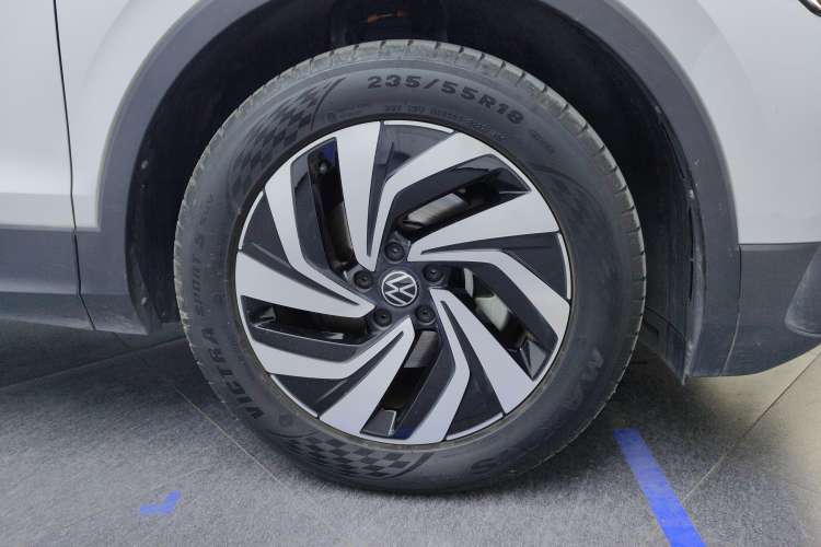 Used Volkswagen Tiguan L 2023 330TSI Automatic Two-Wheel Drive Smart Edition
