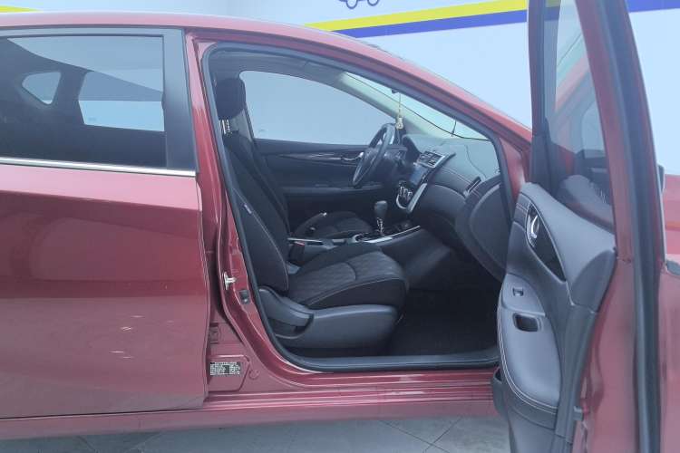 Used Nissan Tiida 2016 1.6L CVT Cool Dynamic Edition
