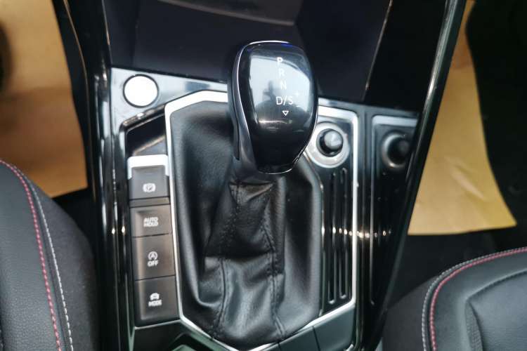 Used Volkswagen Tayron 2020 330TSI Two-Wheel Drive Luxury Smart Connectivity Version
