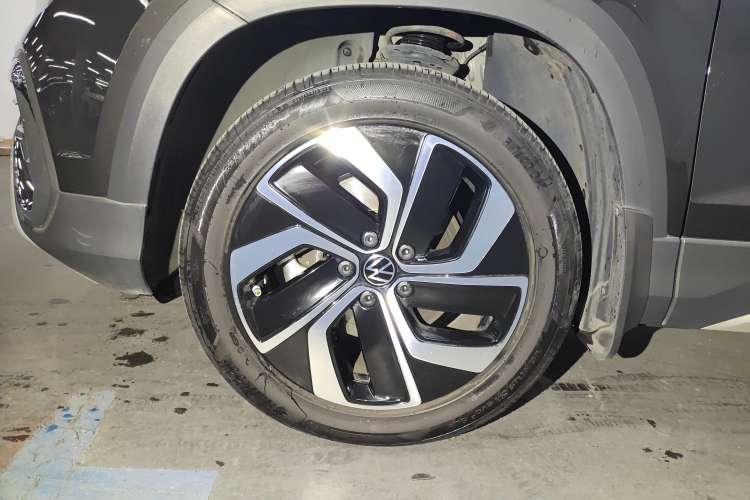 Used Volkswagen Tharu 2023 300TSI Two-Wheel-Drive Full Moon Edition