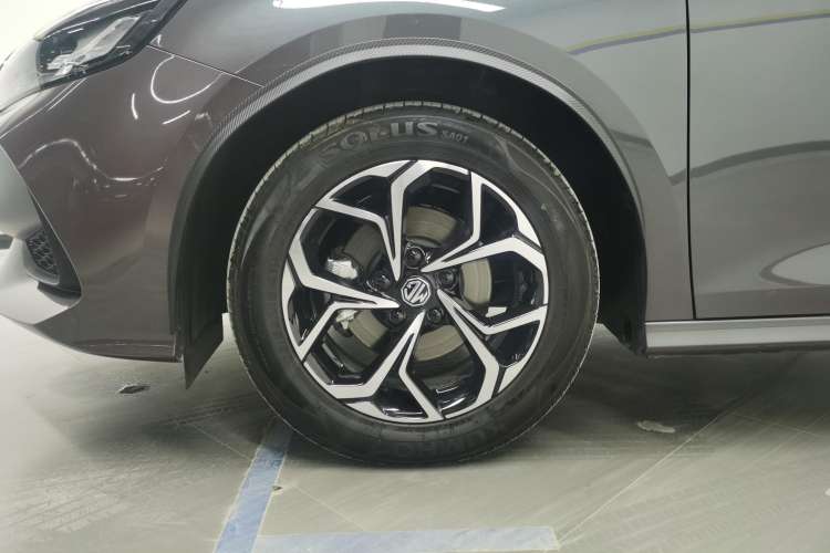 Used MG 5 2023 180 DVVT CVT Fashion Edition
