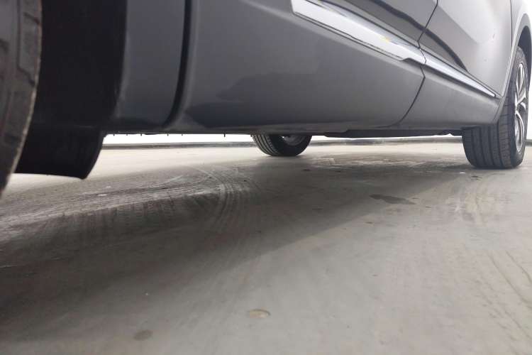 Used Buick Envision 2022 Encore S 552T Two-Wheel-Drive Luxury Model
