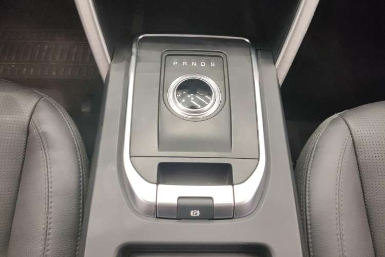 Used Land Rover Discovery Sport 2018 240 PS SE Version
